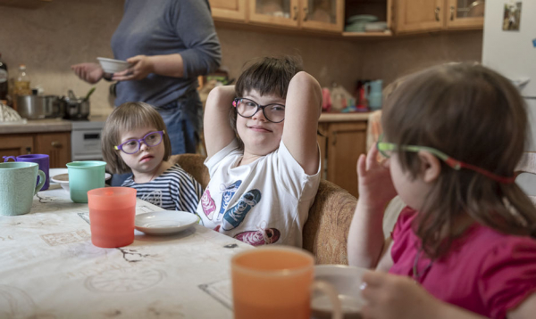 «Где я и где колясочники?» Как Ольга приняла в семью детей со spina bifida «Где я и где колясочники?» Как Ольга приняла в семью детей со spina bifida