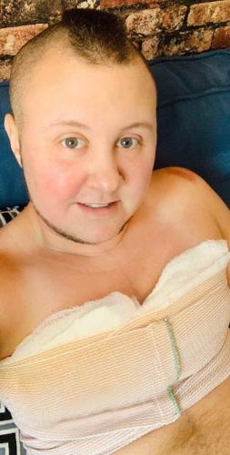 Женщина родила сыновей, но перестала быть им мамой. Материнство ни к чему, если ты теперь настоящий батя