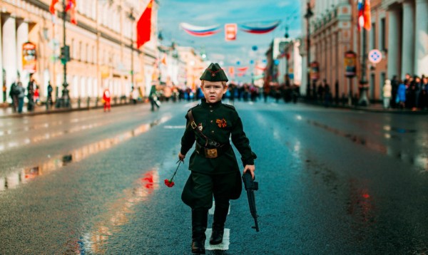 Как рассказать ребенку о войне и не напугать. 10 советов от психолога